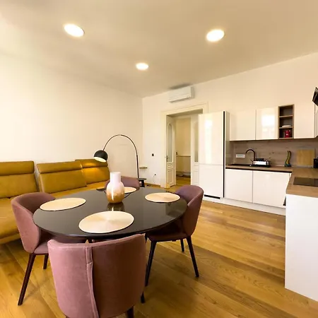 Center Apartman