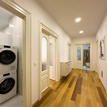 Apartment Center